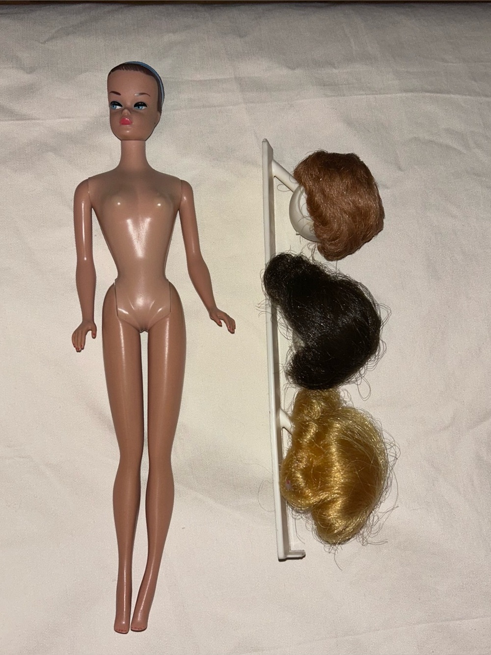 1960s Fashion Queen Midge Barbie with Set of 3 Wigs